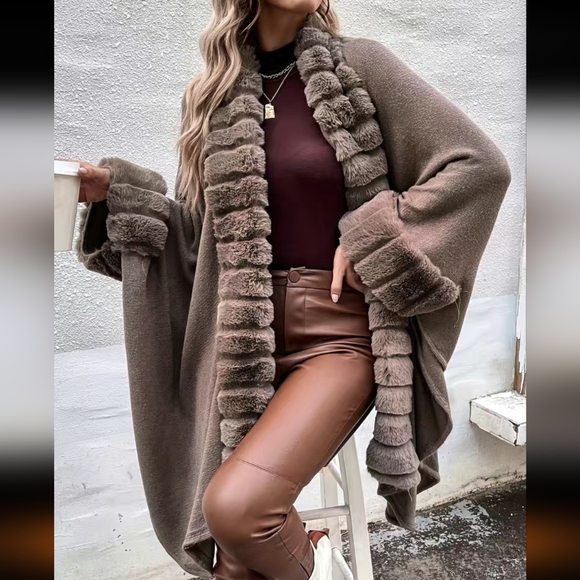 Faux Fur Trim open Front Cardigan - Picture 4 of 4